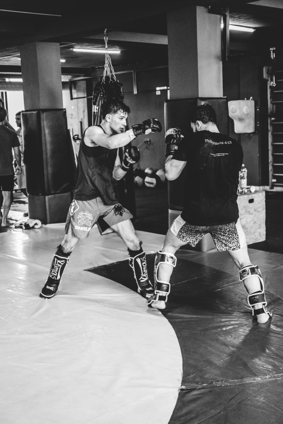 Argjent Shala im Sparring mit Dennis Buzukja